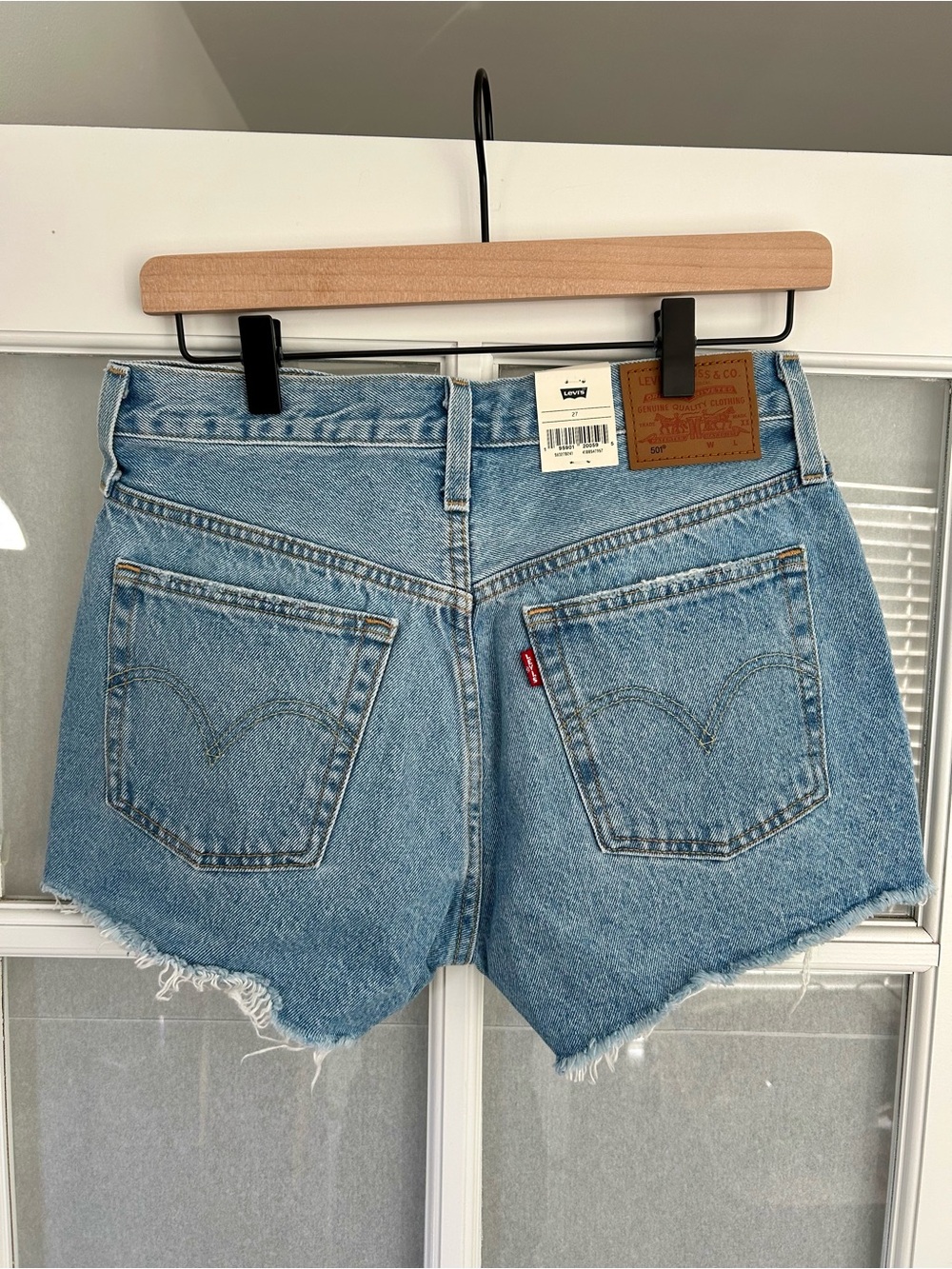 Levi’s 501 Cut Off Shorts - Picture 5 of 9